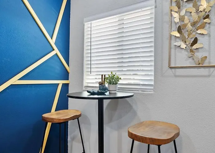 Apartment 12 Minutes From Downtown - 1 Bedroom Phoenix